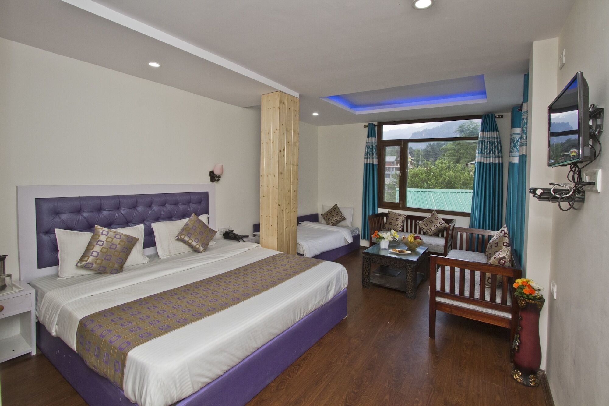 Hotel Rock Sea Manāli Buitenkant foto